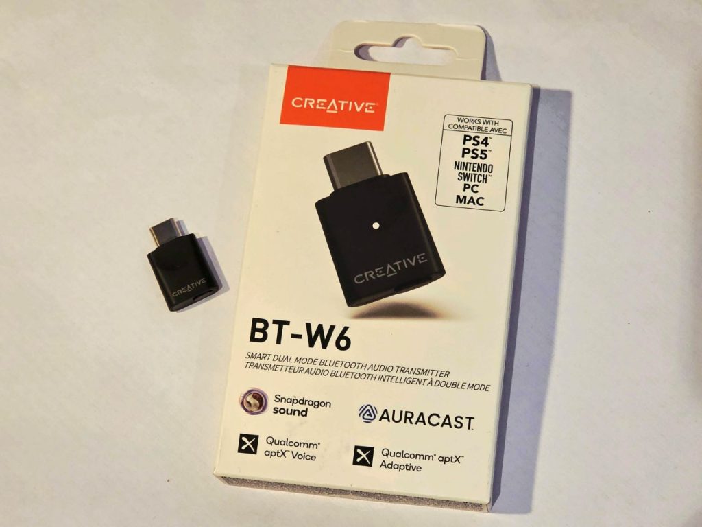 The Creative BT-W6 and its packaging